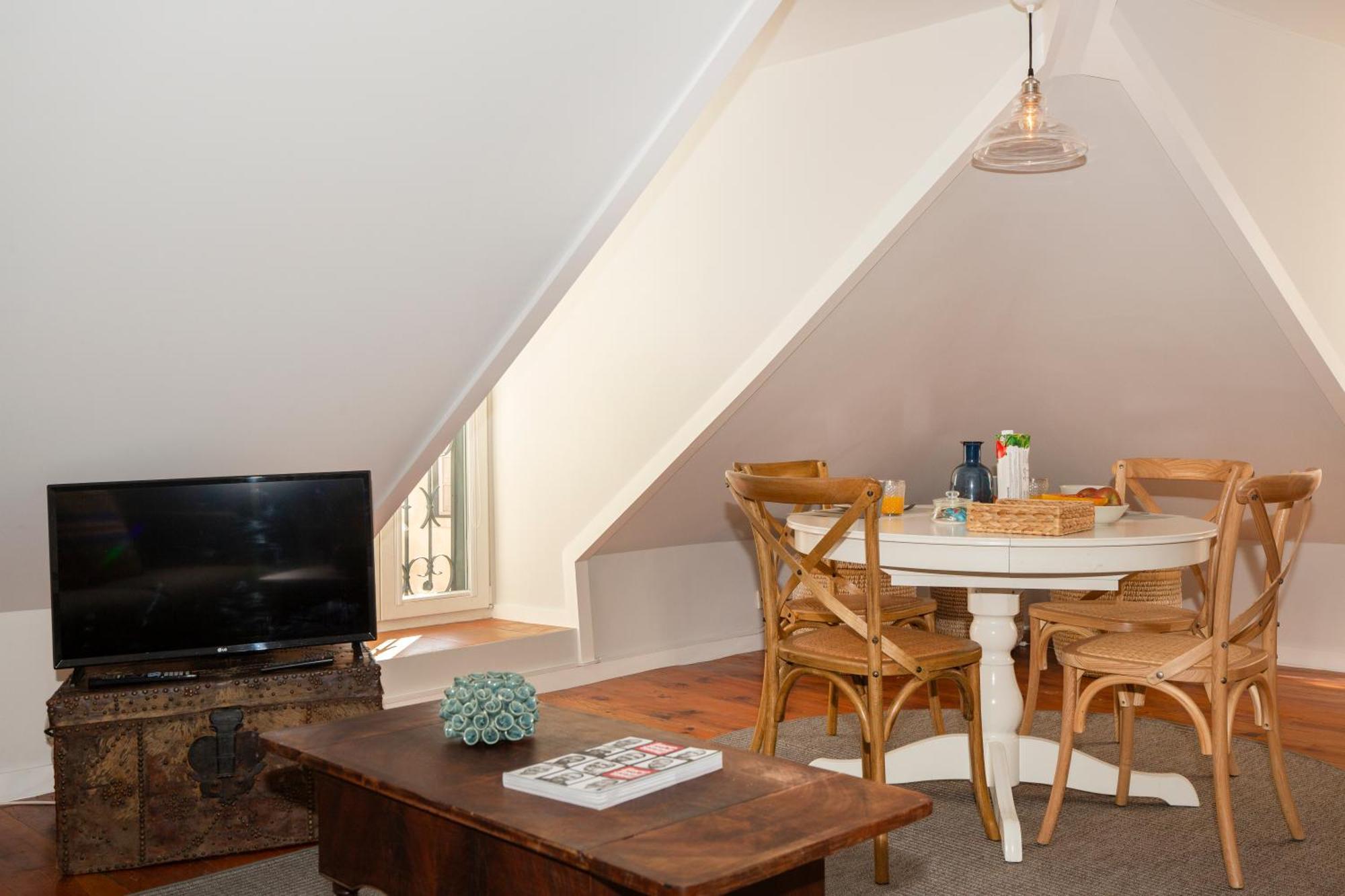 Live Like A Local @ Casa Da Esquina - Wifi & A/C Apartment ลิสบอน ภายนอก รูปภาพ